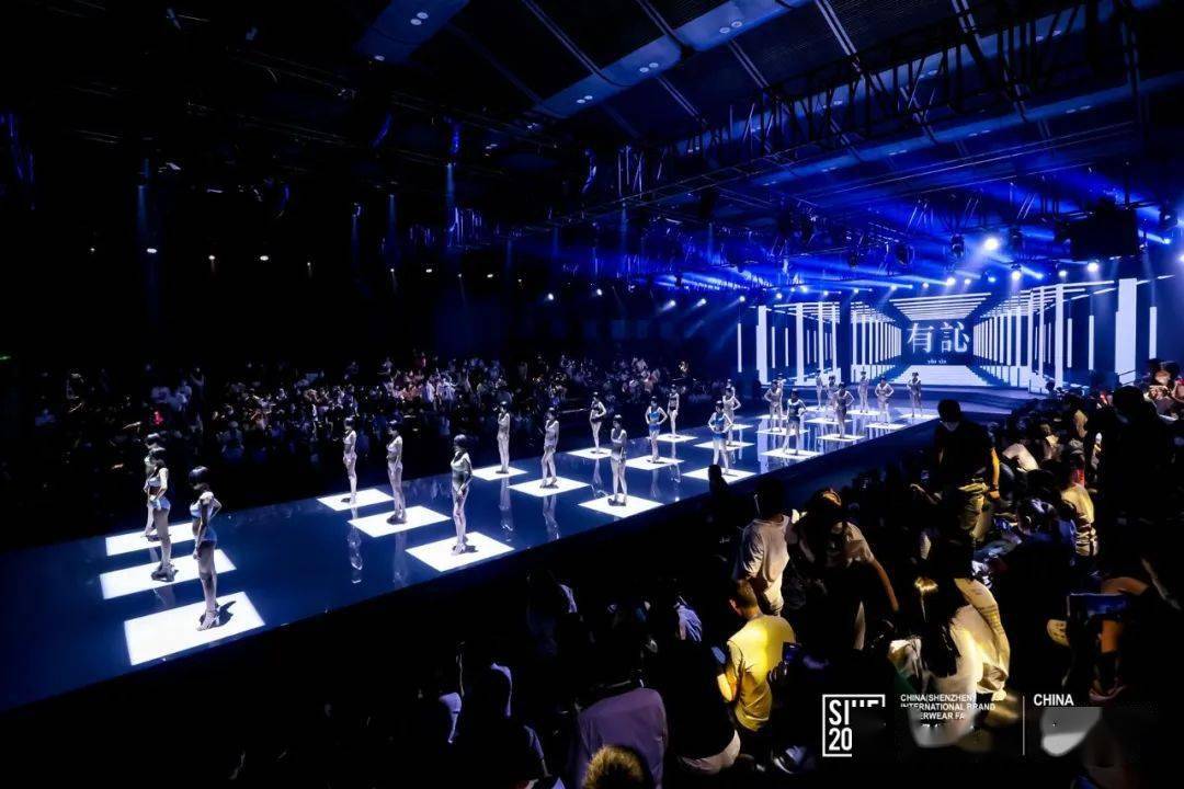 秀场|"回归本真" --茜施尔 x "有訫" 2022年黑科技新品发布_产品_内衣